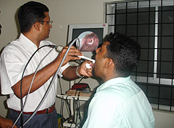 exame de laringoscopia